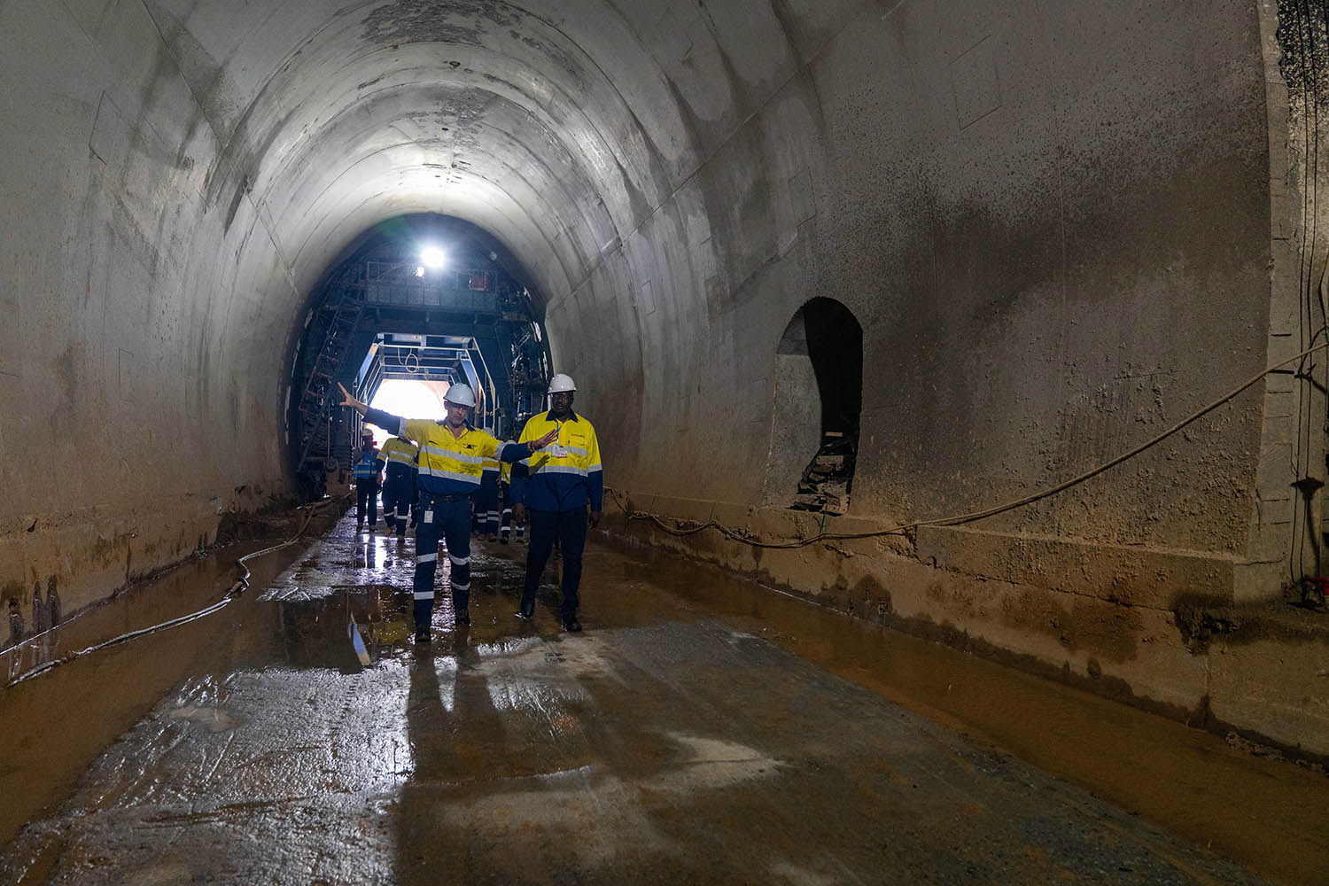 Le tunnel de l'embranchement ferroviaire de SimFer ouvert